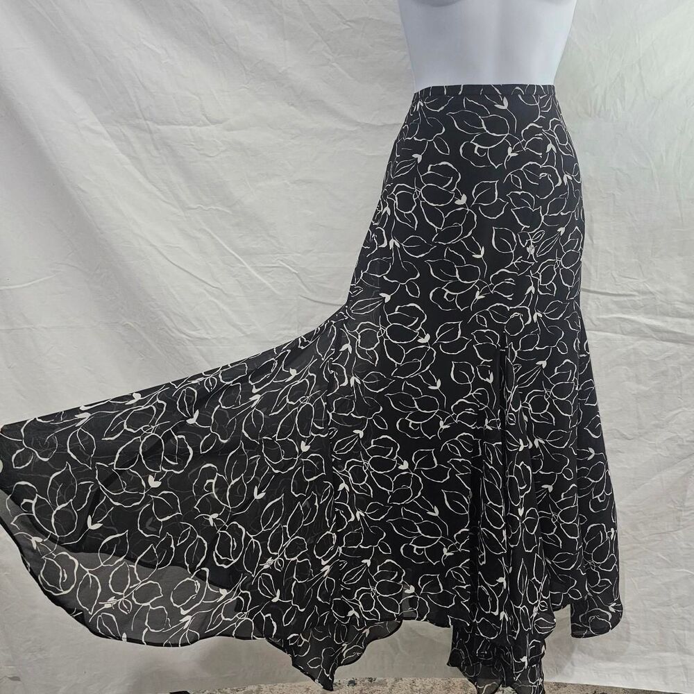 Vintage 90s y2k patterned hankerchief hem mermaid flare skirt